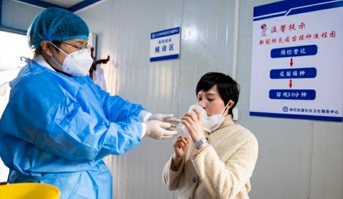 China con hospitales desbordados tras ola de casos por Covid